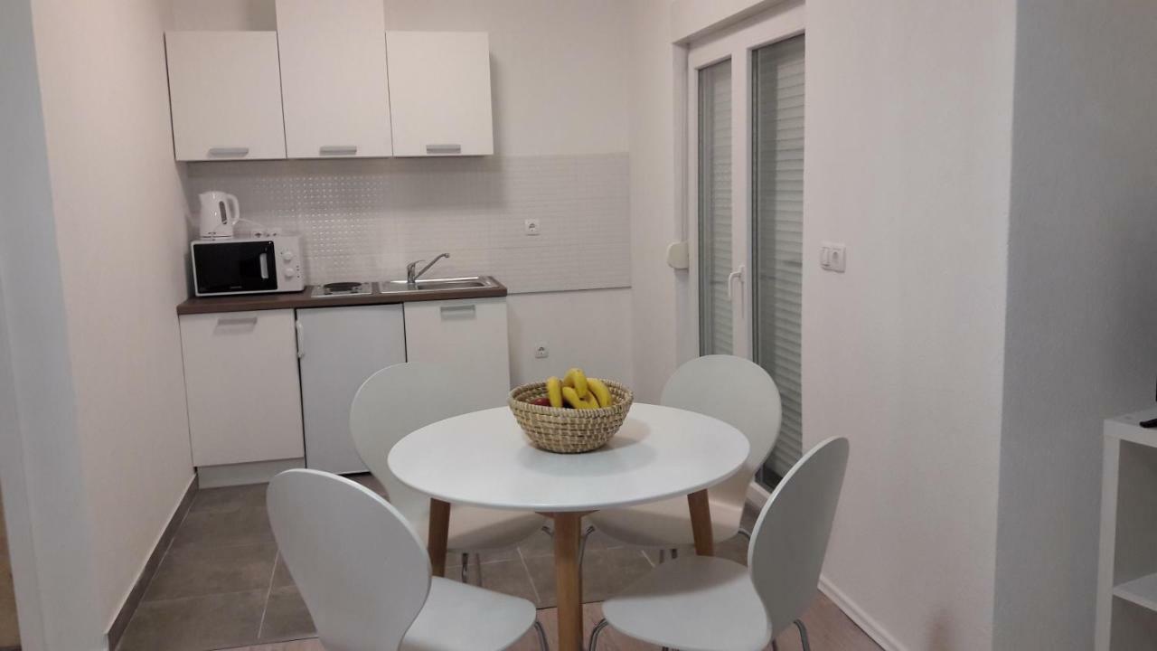 Apartment Sano Podstrana Bagian luar foto
